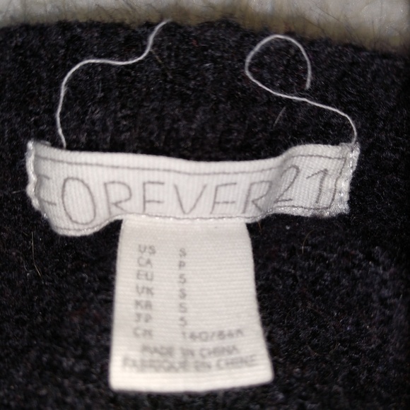 Forever 21 sweater - Picture 2 of 2